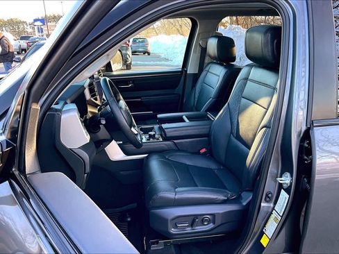 Used 2024 Toyota Tundra Limited w/ TRD Off-Road Package image 9