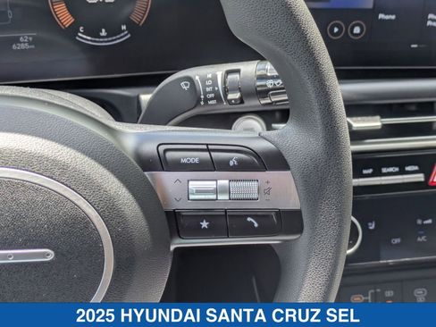 Used 2025 Hyundai Santa Cruz SEL AWD/4WD image 18