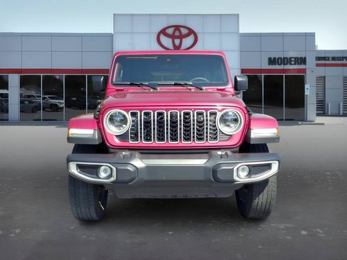 Used 2024 Jeep Wrangler Unlimited Sahara w/ Technology Group AWD/4WD image 8