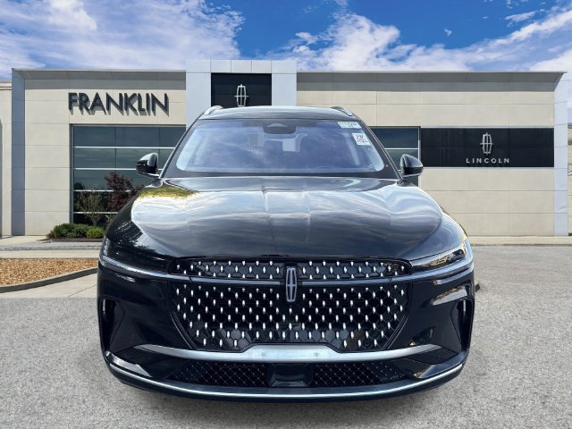 Used 2024 Lincoln Nautilus Reserve AWD/4WD image 2