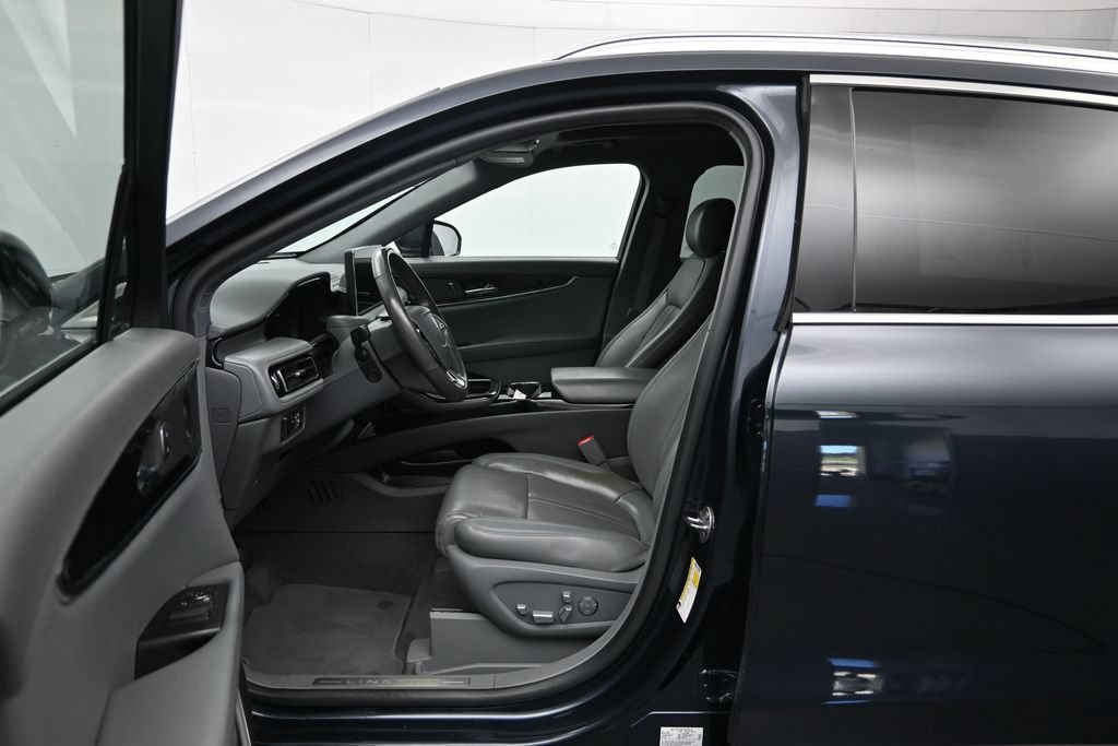 Used 2021 Lincoln Nautilus Reserve w/ Equipment Group 201A FWD image 22