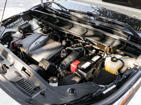 Used 2022 Toyota Highlander XLE image 62