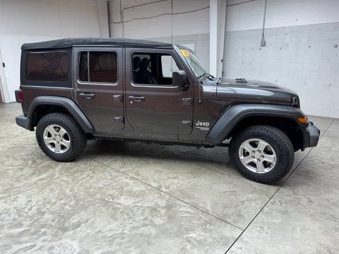 Used 2020 Jeep Wrangler Unlimited Sport S AWD/4WD image 6