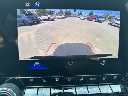 Used 2025 Chevrolet Colorado Z71 w/ Z71 Convenience Package 2 AWD/4WD image 26