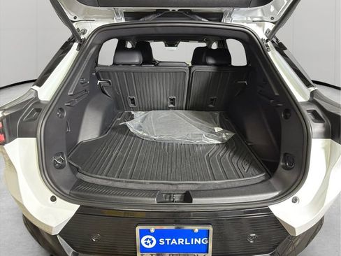Certified 2025 Chevrolet Equinox EV LT w/ Convenience Package II FWD image 29