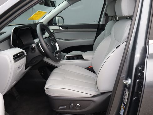 Used 2025 Hyundai Palisade SEL FWD image 7