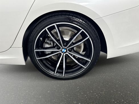 Used 2020 BMW 330i Sedan w/ M Sport Package RWD image 33