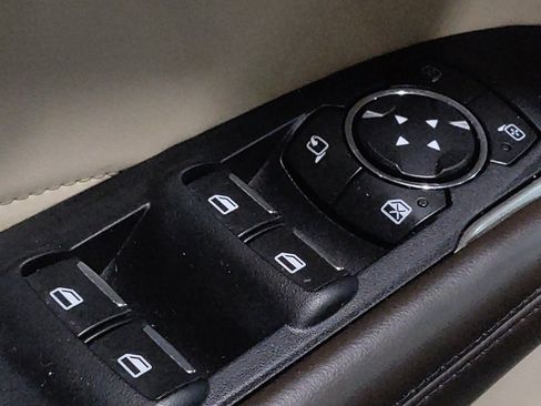 Used 2017 Lincoln MKC Reserve image 27