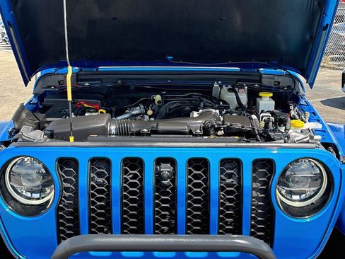 Used 2023 Jeep Gladiator Overland AWD/4WD image 30