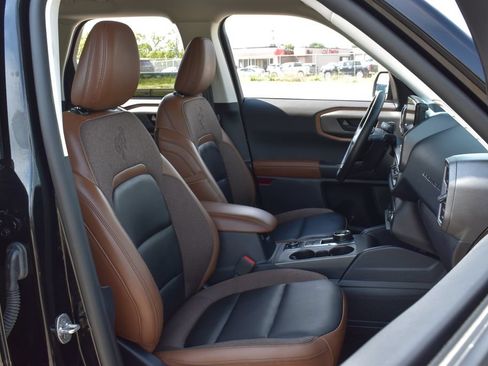 Certified 2025 Ford Bronco Sport Outer Banks w/ Outer Banks Tech Package+ AWD/4WD image 34