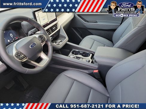 New 2026 Ford Explorer Active w/ Active Comfort Package image 3