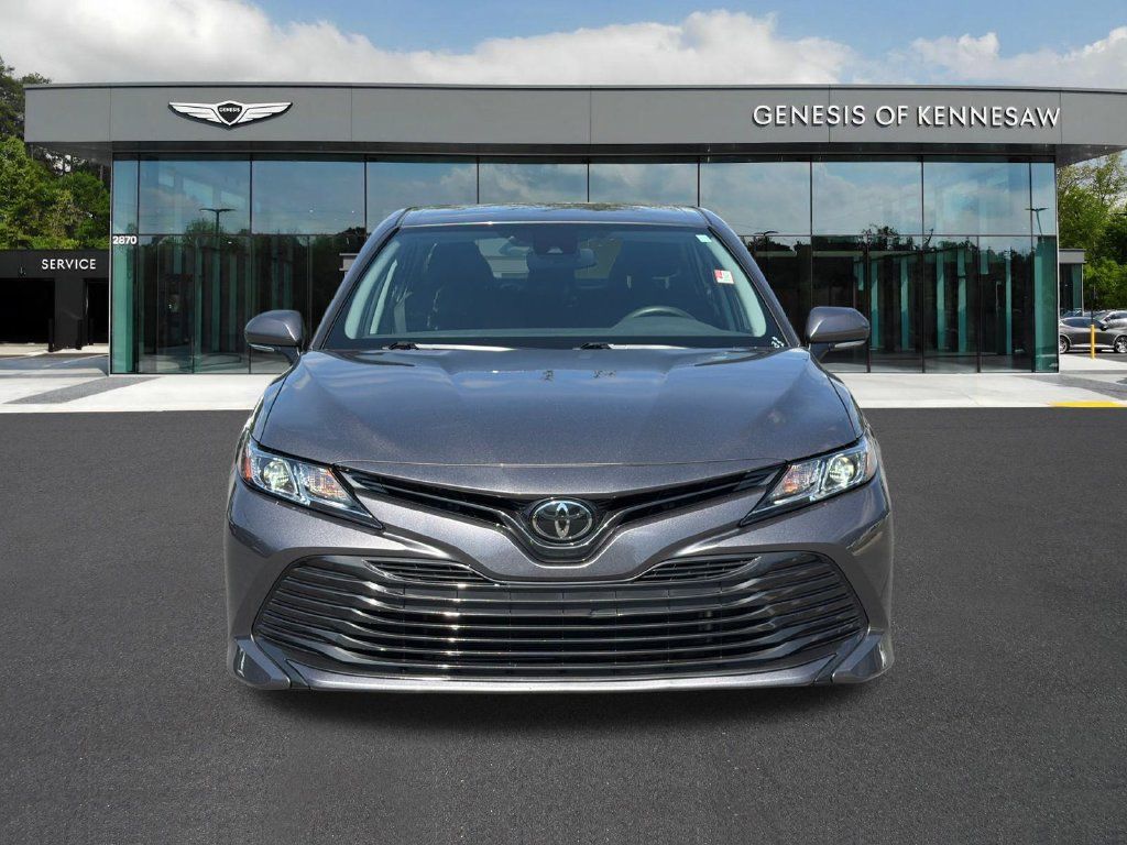 Used 2019 Toyota Camry LE w/ Convenience Package FWD image 2