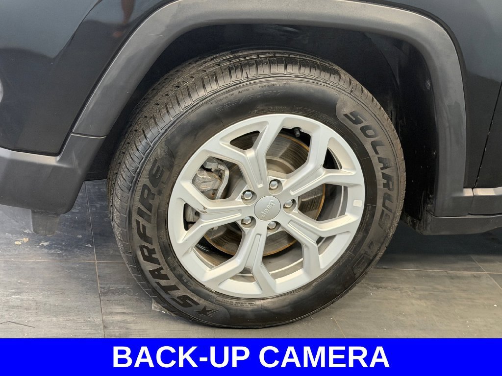 Used 2024 Jeep Compass Latitude AWD/4WD image 4