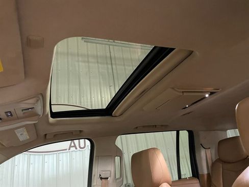 Used 2016 Cadillac Escalade ESV Platinum image 27