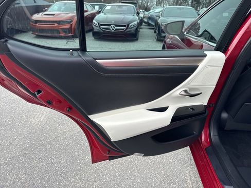 Used 2022 Lexus ES 300h F Sport image 28