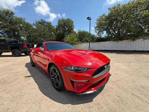 Used 2020 Ford Mustang Premium RWD image 8