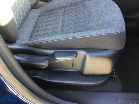 Used 2023 Chevrolet Equinox LT image 22