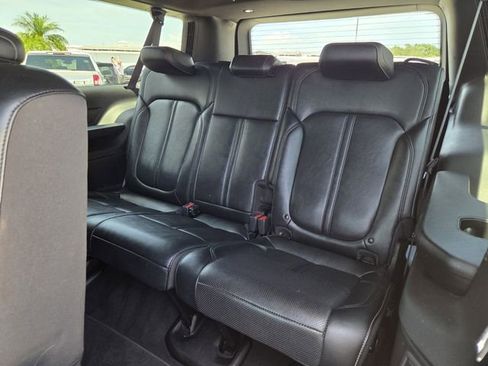 Used 2024 Jeep Wagoneer L Series II RWD image 17