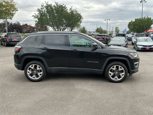 Used 2018 Jeep Compass Limited w/ Navigation Group AWD/4WD image 4