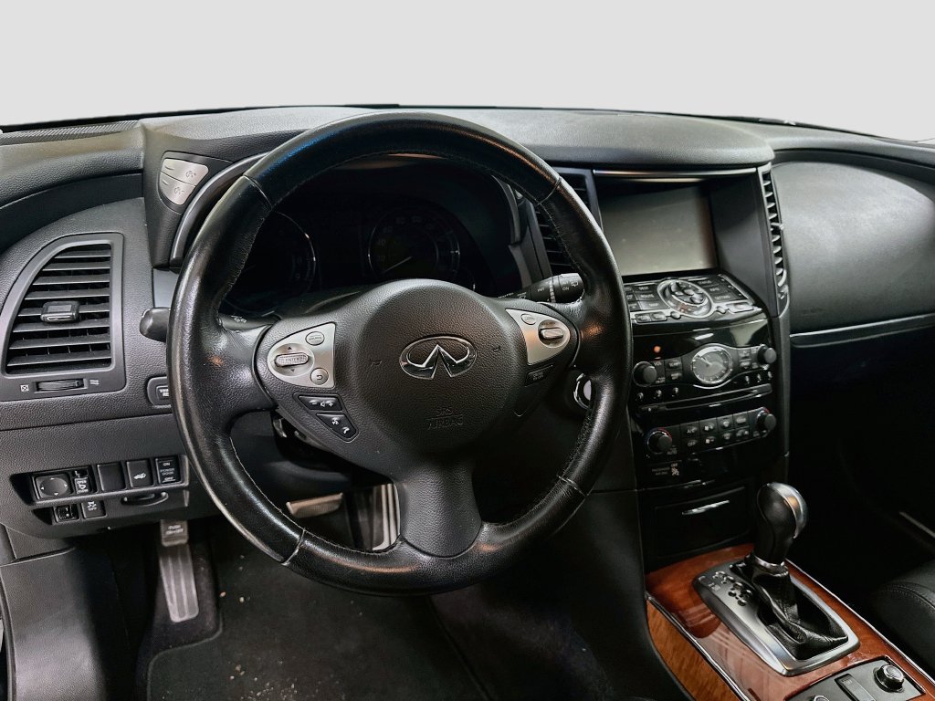 Used 2016 INFINITI QX70 2WD w/ Premium Package image 4