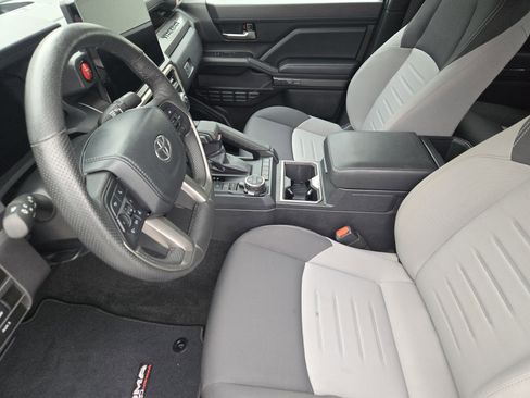 Used 2024 Toyota Tacoma TRD Off-Road image 16