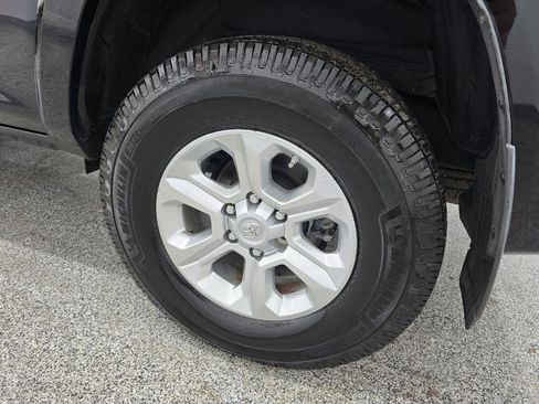 Used 2015 Toyota 4Runner SR5 RWD image 30