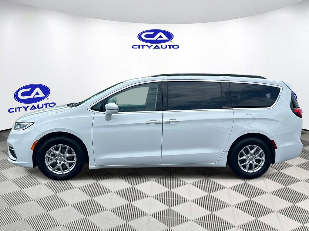 Used 2022 Chrysler Pacifica Touring-L FWD image 7