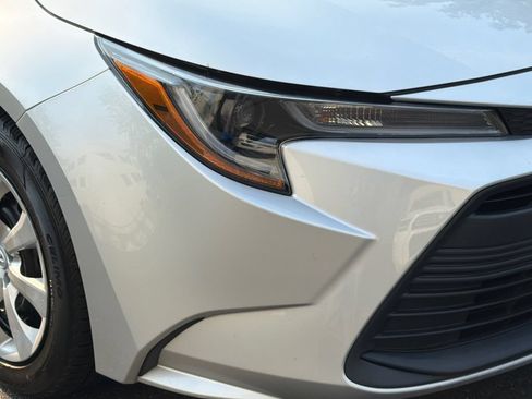 Used 2023 Toyota Corolla LE FWD image 8