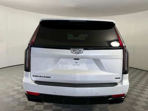 Used 2022 Cadillac Escalade ESV Sport w/ Touring Package AWD/4WD image 3