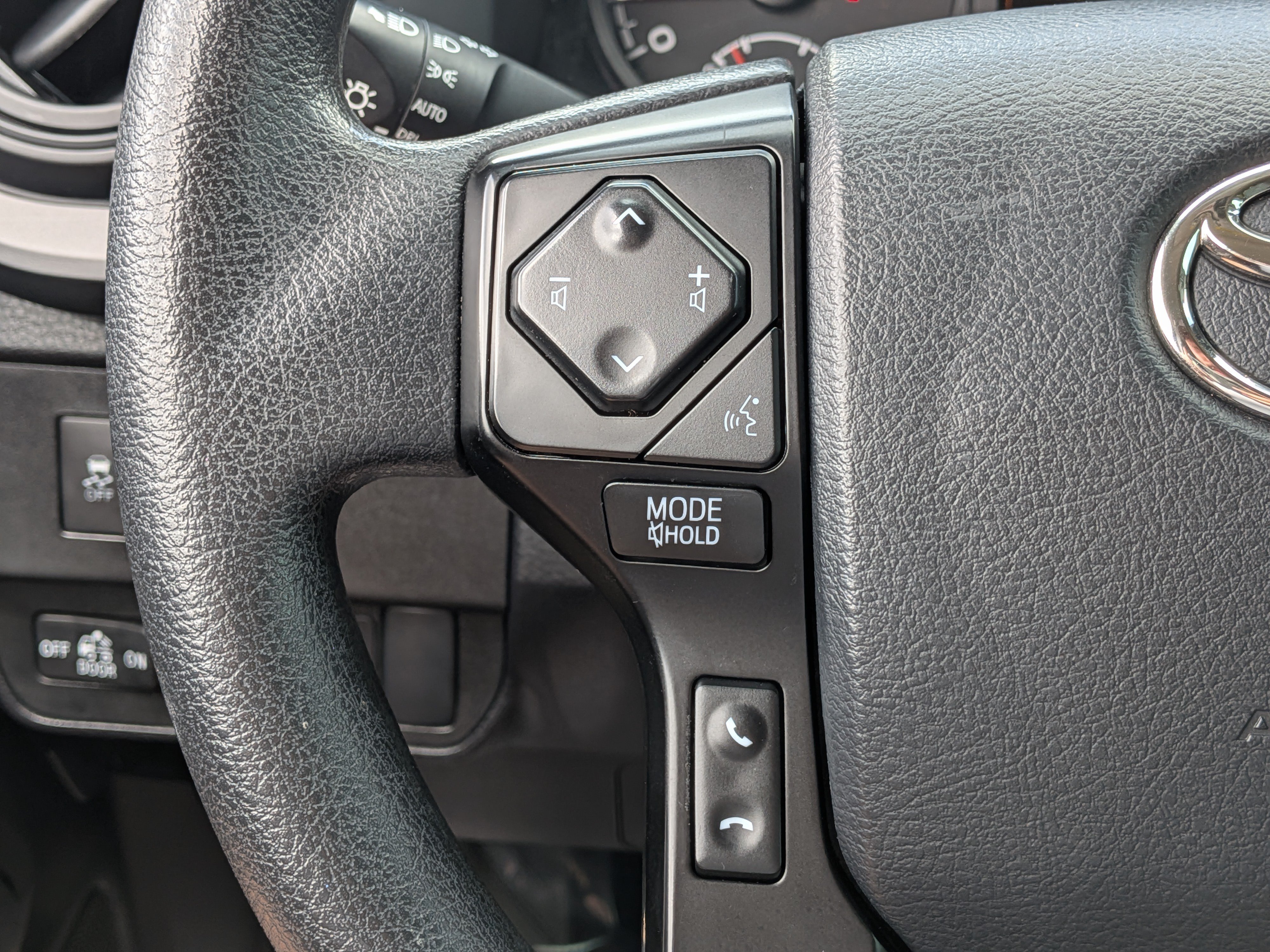 Used 2023 Toyota Tacoma SR AWD/4WD image 24