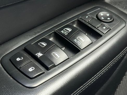Used 2014 Jeep Grand Cherokee Laredo w/ Security & Convenience Group AWD/4WD image 24