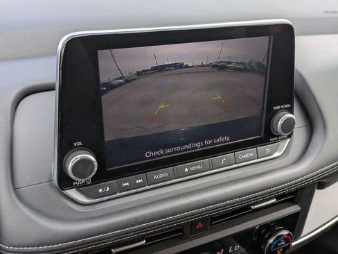 Used 2025 Nissan Rogue SV image 19