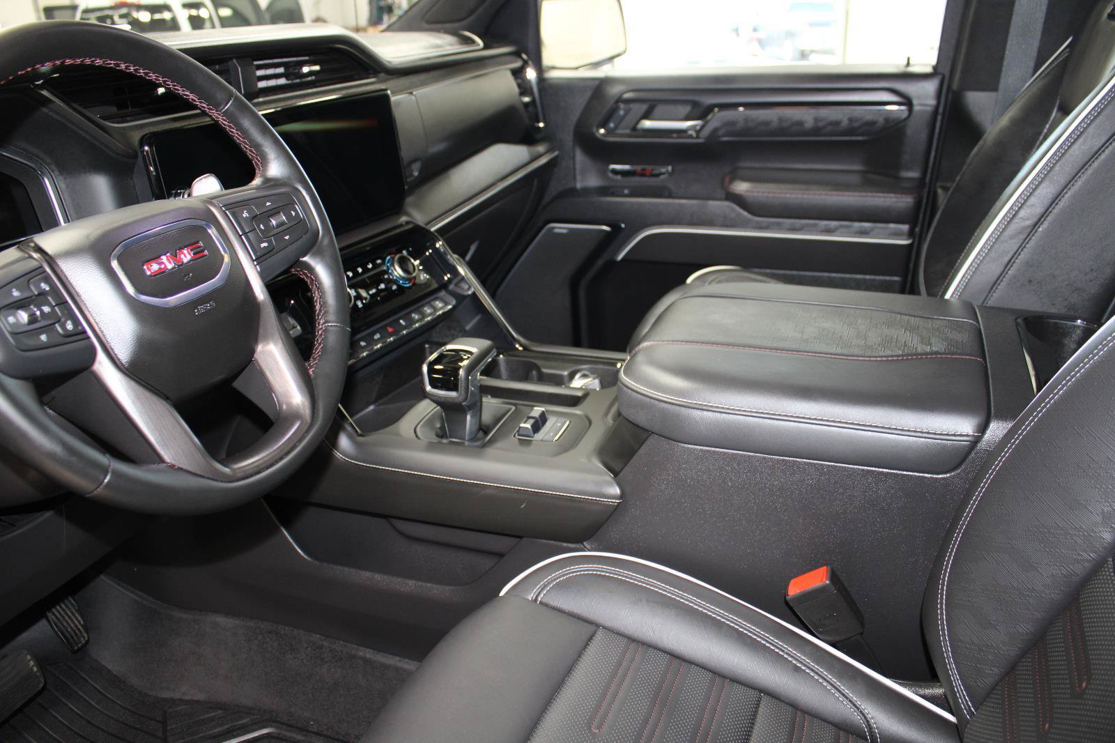 Used 2024 GMC Sierra 1500 AT4X w/ AT4X AEV Edition AWD/4WD image 31