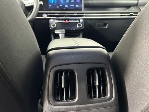 Used 2025 Hyundai Tucson SEL image 14