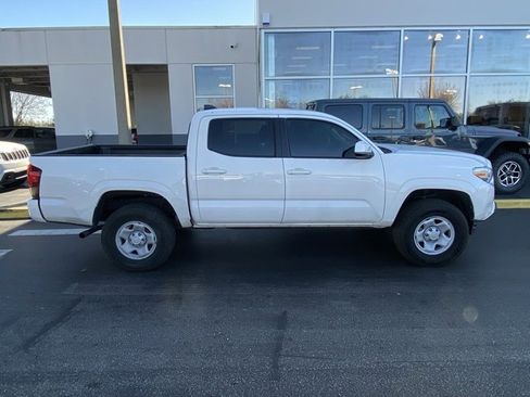 Used 2022 Toyota Tacoma image 9