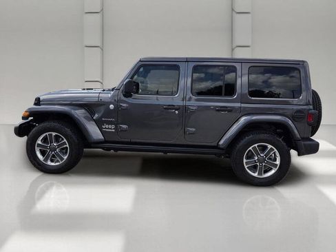 Certified 2018 Jeep Wrangler Unlimited Sahara AWD/4WD image 2