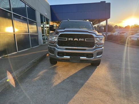 Used 2024 RAM 2500 Tradesman w/ Chrome Appearance Group image 3