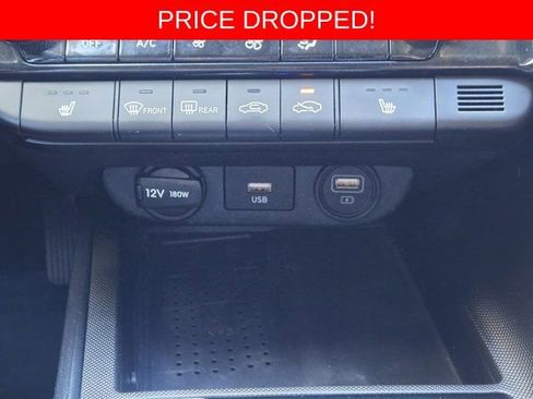 Used 2023 Hyundai Elantra Limited FWD image 19