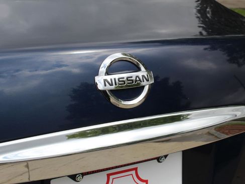Used 2011 Nissan Altima 3.5 SR FWD image 36
