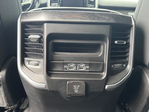 Used 2021 RAM 1500 Big Horn AWD/4WD image 36