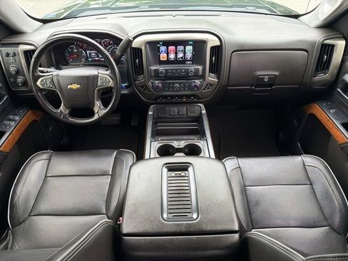 Used 2018 Chevrolet Silverado 1500 High Country AWD/4WD image 28