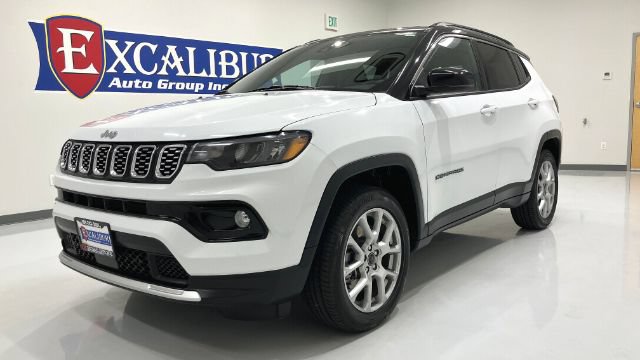 Used 2025 Jeep Compass Limited AWD/4WD image 23