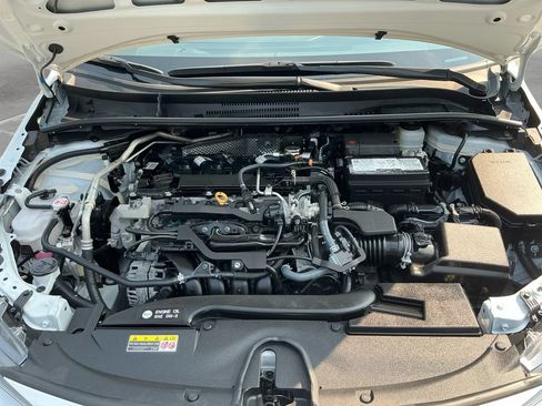 Used 2025 Toyota Corolla LE FWD image 18