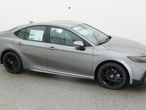 New 2026 Toyota Camry SE image 15