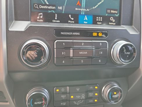 Used 2019 Ford F250 Platinum image 24