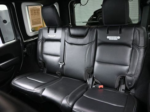 Used 2020 Jeep Wrangler Unlimited Rubicon w/ Steel Bumper Group image 25