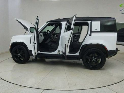 Used 2024 Land Rover Defender 110 X-Dynamic SE AWD/4WD image 70