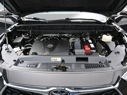 Used 2020 Toyota Highlander Platinum image 41