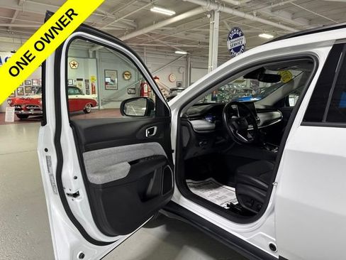 Used 2022 Jeep Compass Latitude AWD/4WD image 12