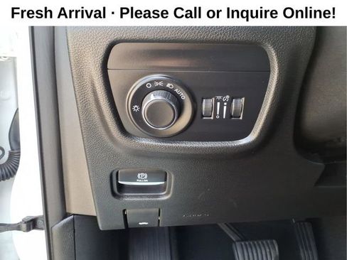 Used 2023 Jeep Grand Cherokee Altitude image 14